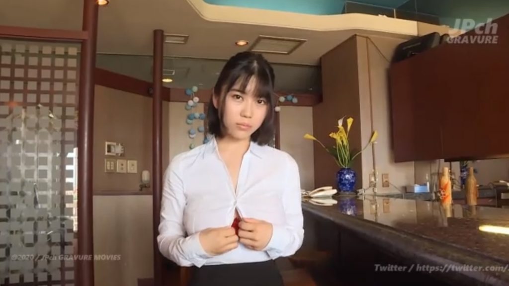 伊織いお カッターシャツがはち切れそうなくらいの爆乳をもつJカップグラドル