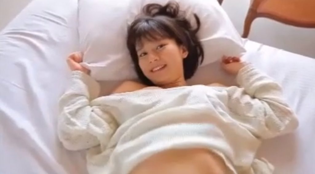 和地つかさ 童顔美少女アイドルとのラブラブ疑似セックスがたまらない