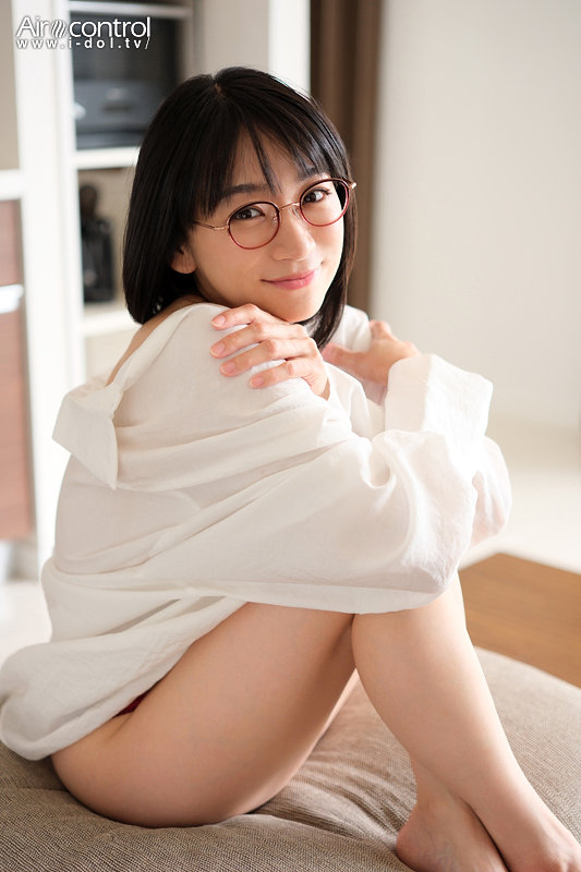 メガネはこうでなくっちゃ 時東ぁみ